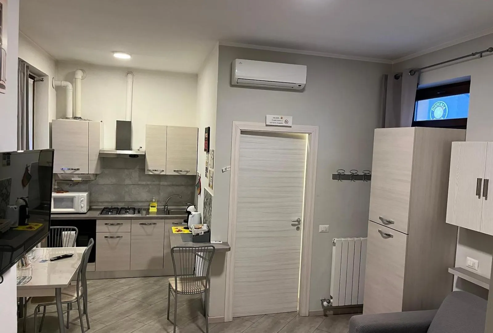 Casa Gialla 89 Garbagnate Milanese 0*,  İtalya